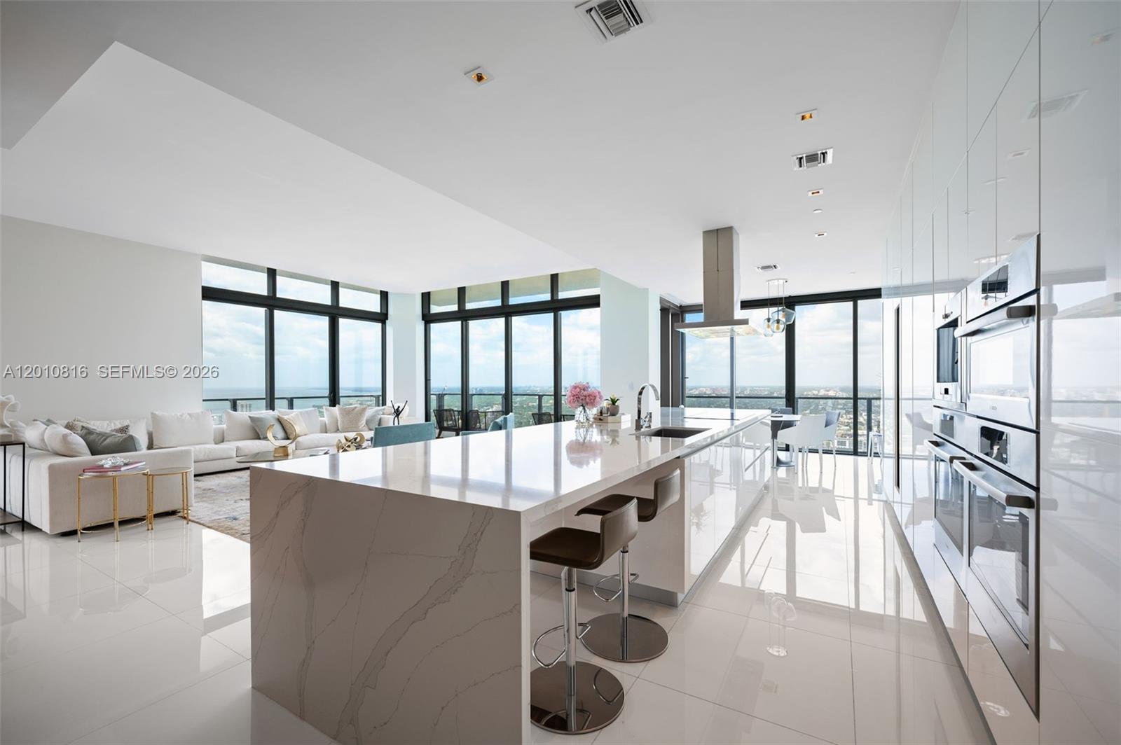 88 Southwest 7th Street, Unit PH4301 Miami, FL 33130 - Photo 7 of 47