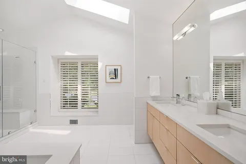 $1,829,000 | 11815 Beekman Place, Rockville, MD 20854
