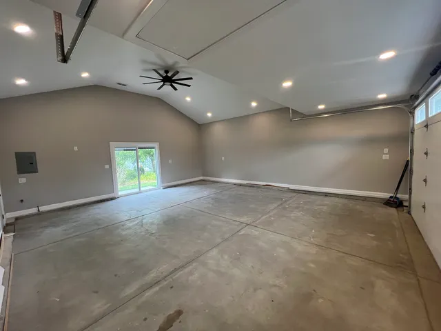 $2,700 | 7830 Westview Lane, Woodridge, IL 60517