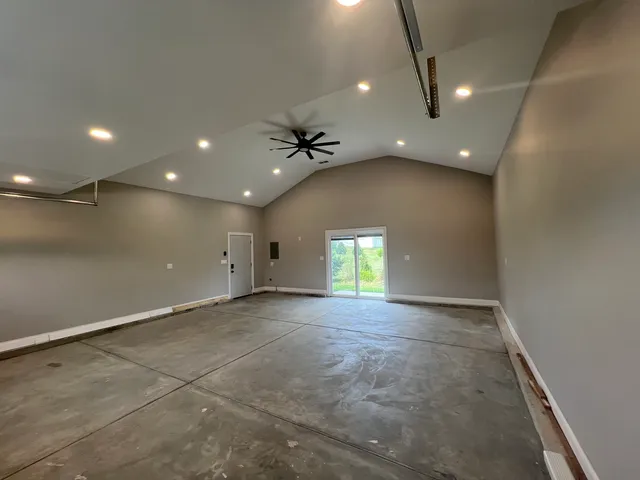 $2,700 | 7830 Westview Lane, Woodridge, IL 60517