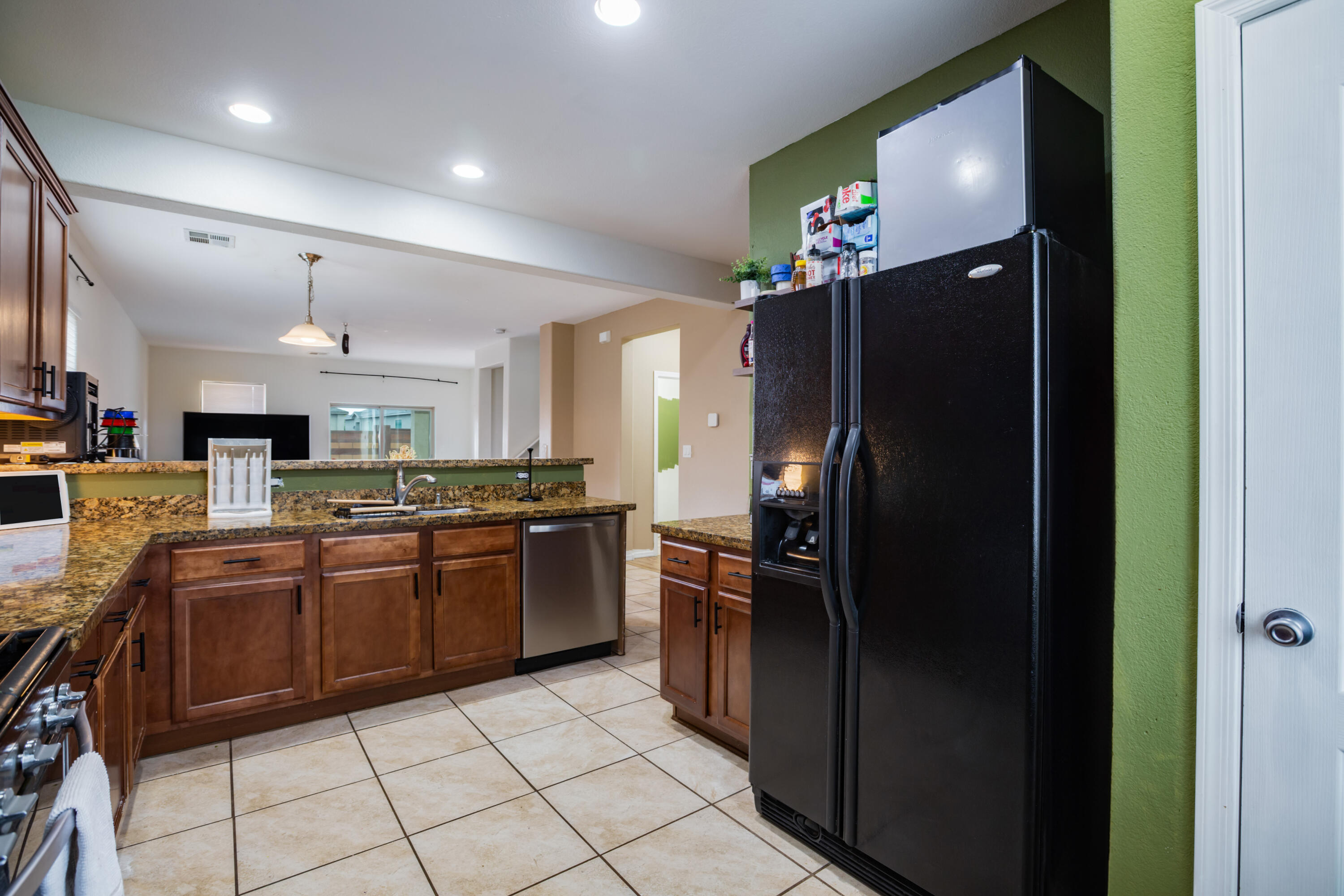 6837 Mountain Hawk Loop Northeast Rio Rancho, NM 87144 - Photo 4 of 23 Gallery Image 4