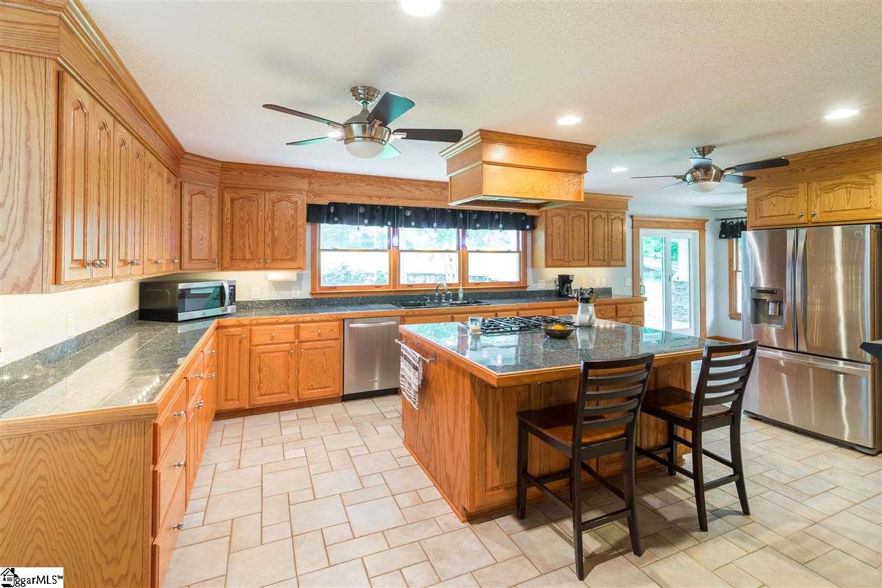 261 North Barton Road Taylors, SC 29687 - Photo 12 of 35 Gallery Image 12