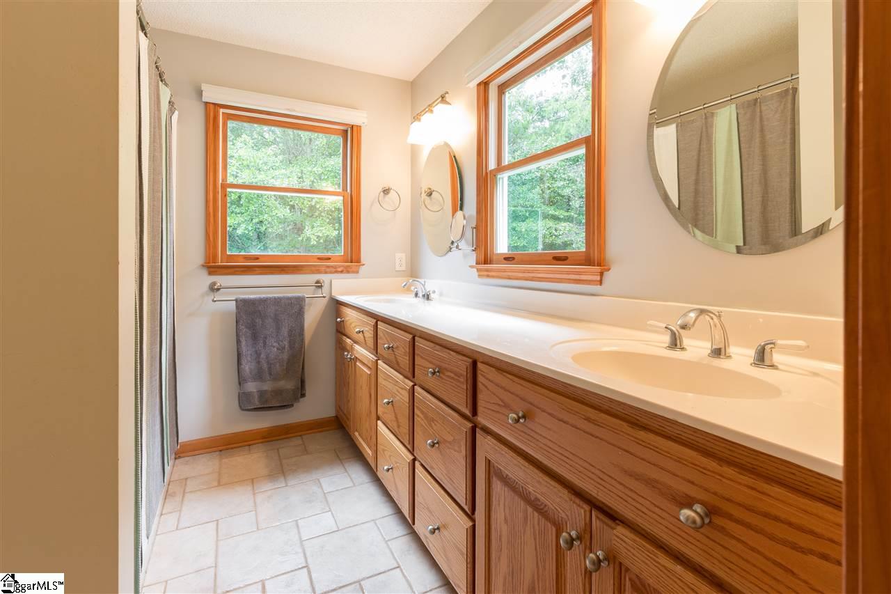 261 North Barton Road Taylors, SC 29687 - Photo 20 of 35 Gallery Image 20