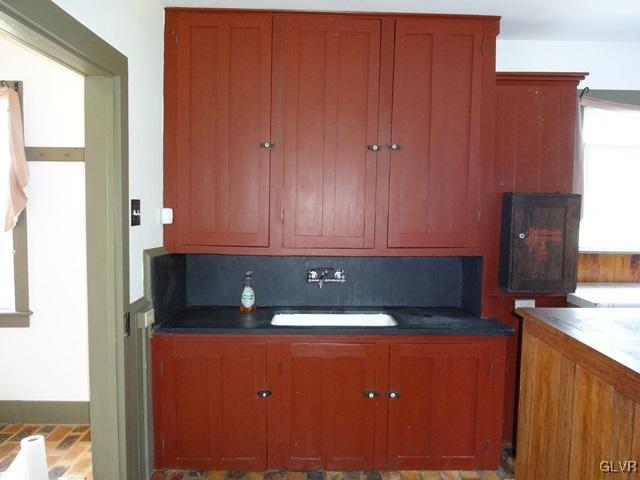 Authentic Farmhouse Sink