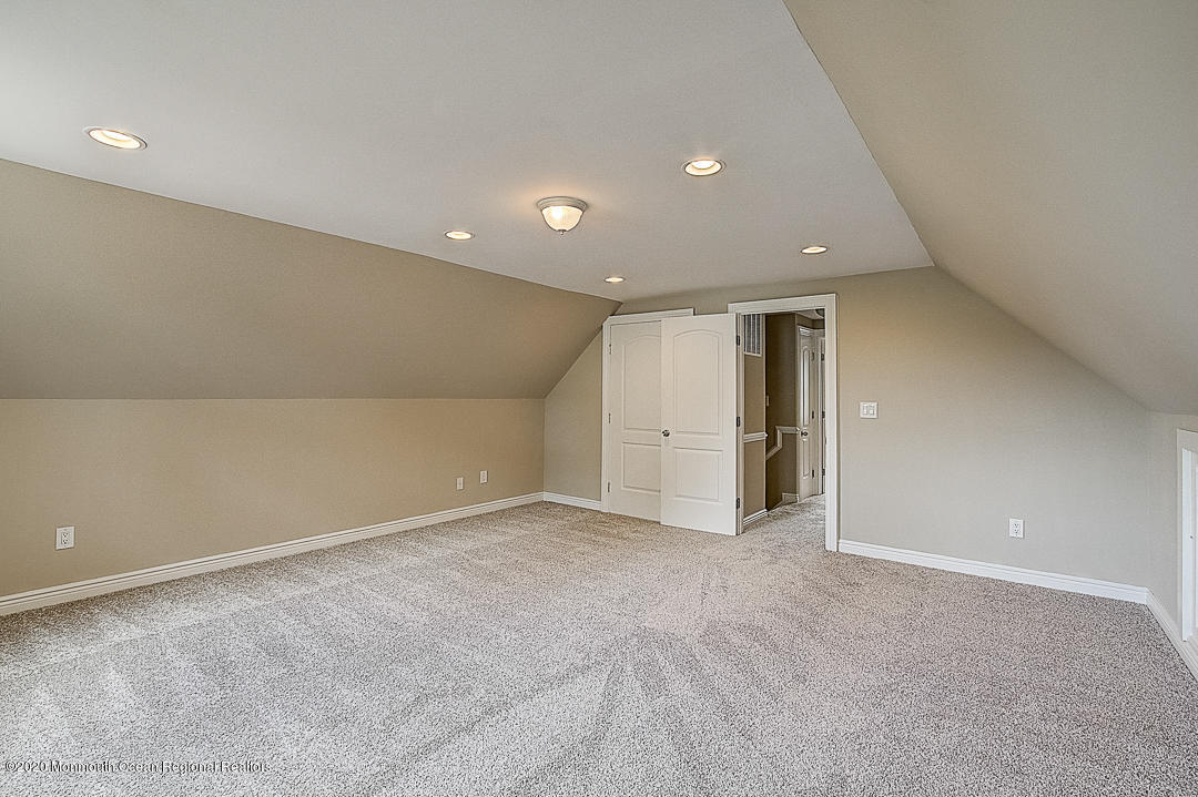 257 Lloyd Road Aberdeen, NJ 07747 - Photo 38 of 46 Lloyd Rd MLS-31