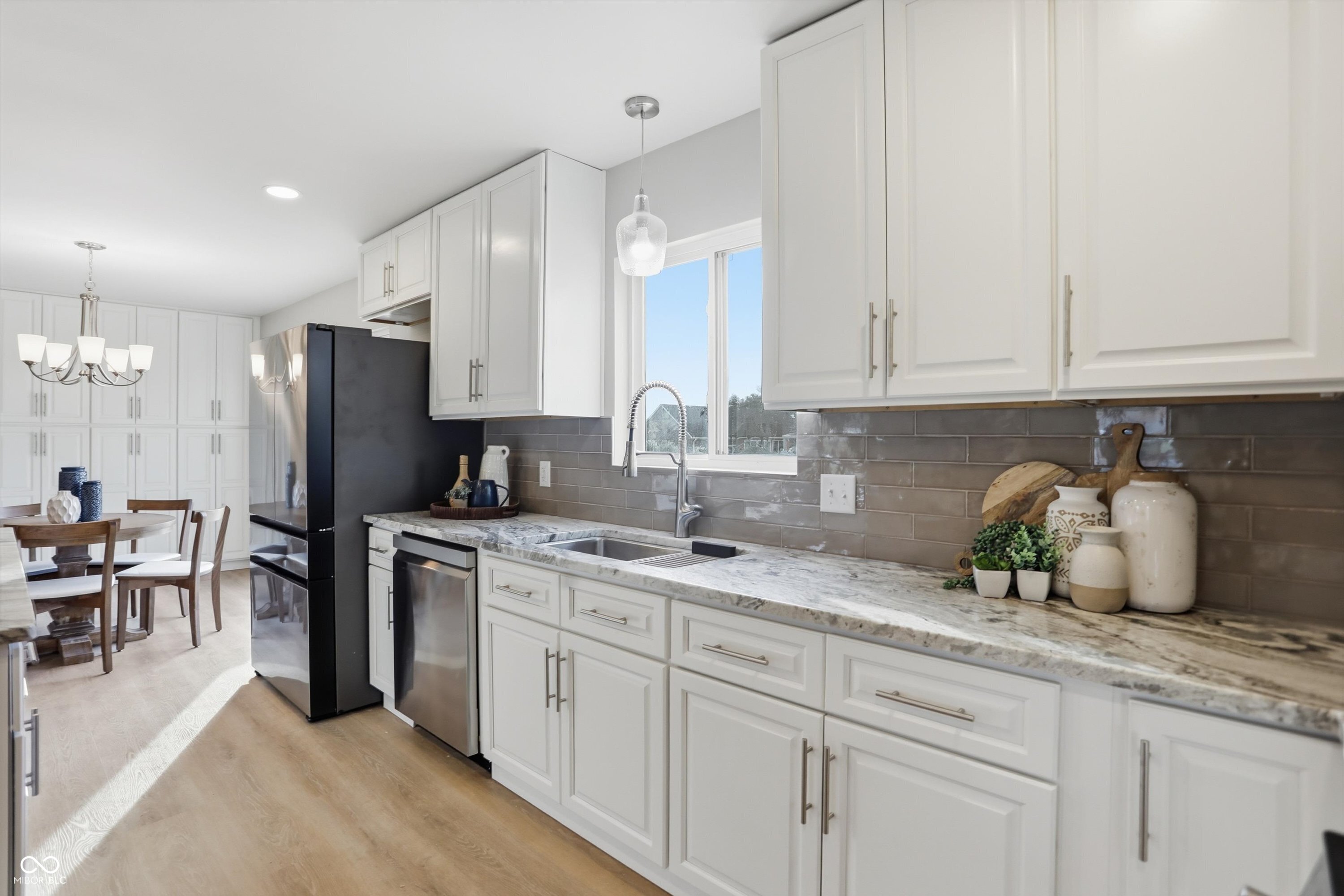 731 West 600th Street North Whiteland, IN 46184 - Photo 14 of 53