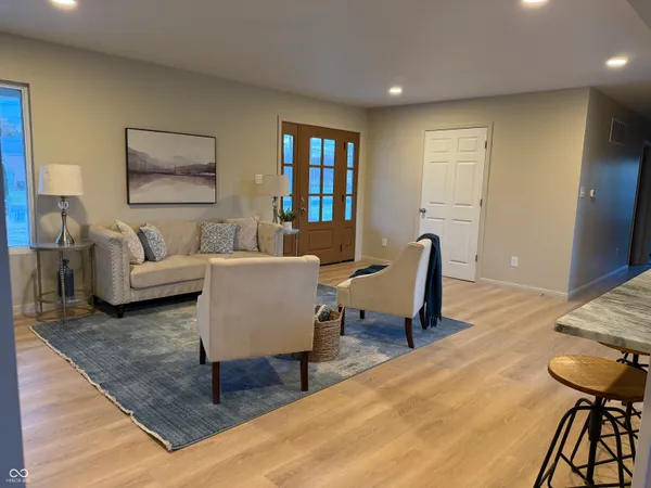 $595,000 | 731 West 600th Street North, Whiteland, IN 46184