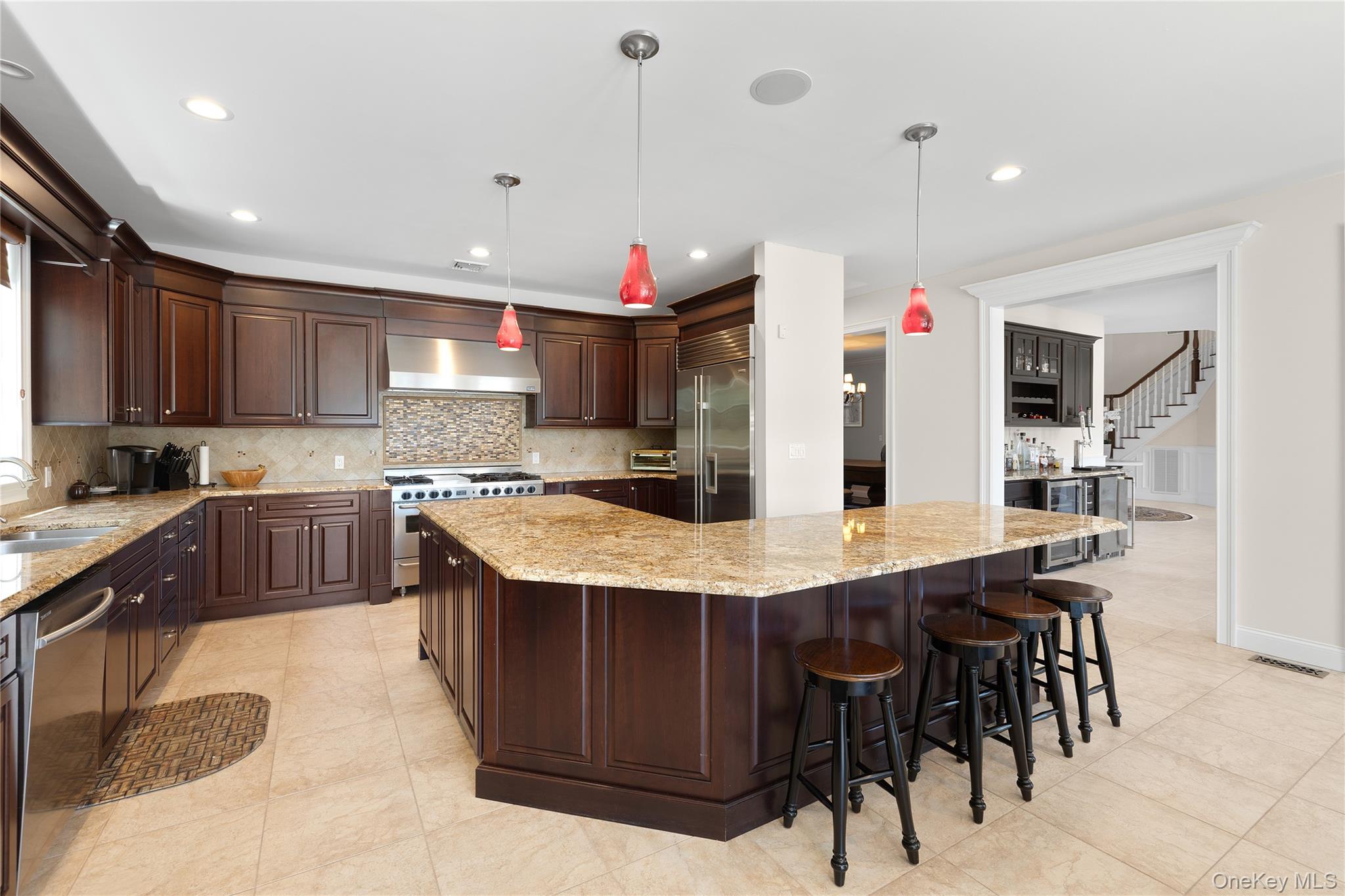 65 West Bayberry Road Islip, NY 11751 - Photo 16 of 44