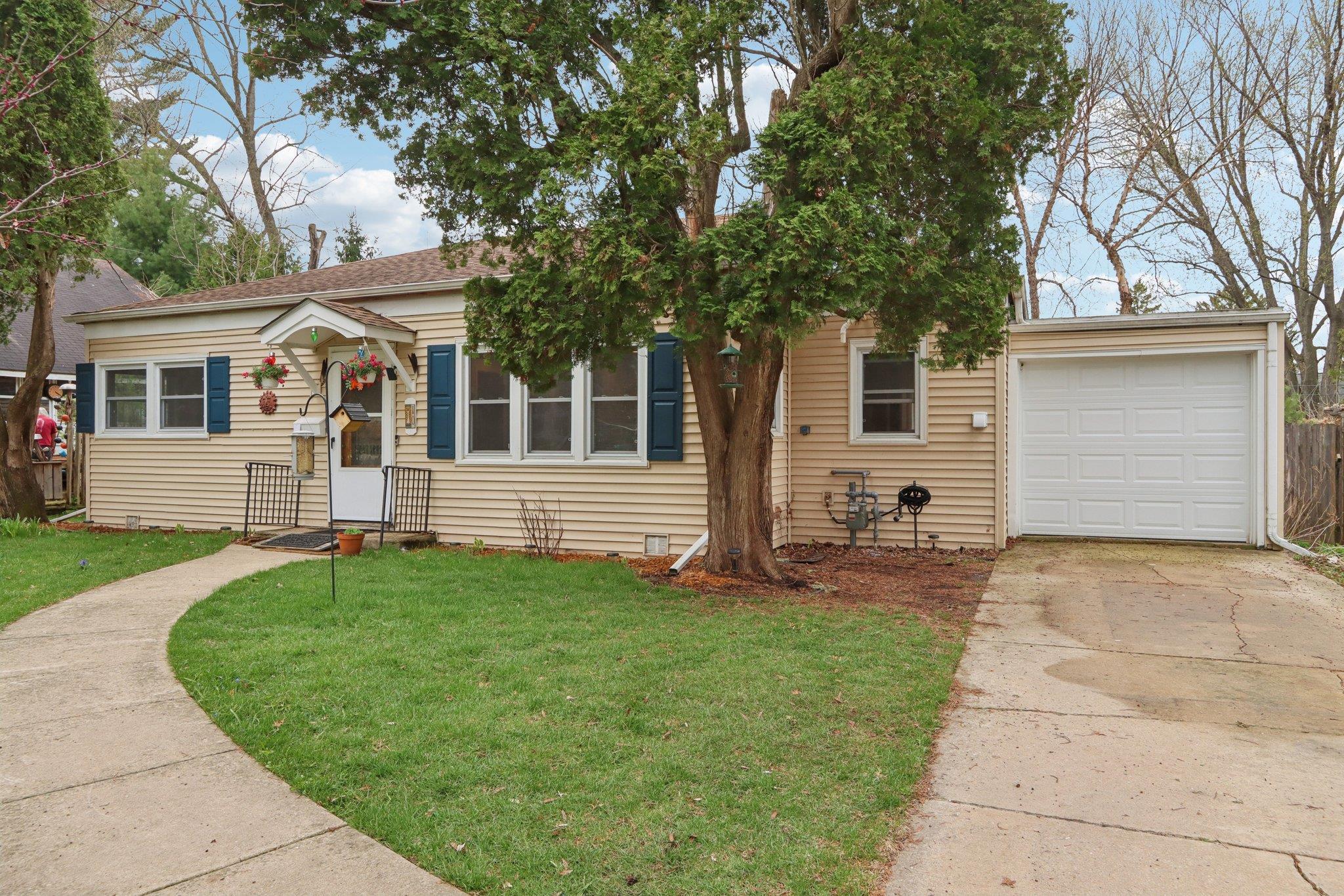 10 South Hillside Terrace Madison, WI 53705 - Photo 36 of 38