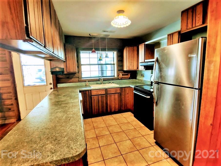 132 Turtle Creek Road Sylva, NC 28779 - Photo 3 of 13 Gallery Image 3
