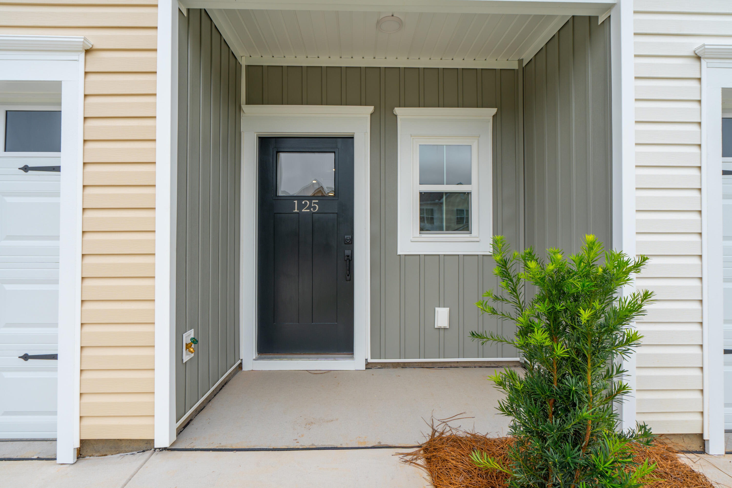 127 Kirkland Street Goose Creek, SC 29445 - Photo 3 of 26 117KirklandStUnit1-KeenEyeMarketing-005