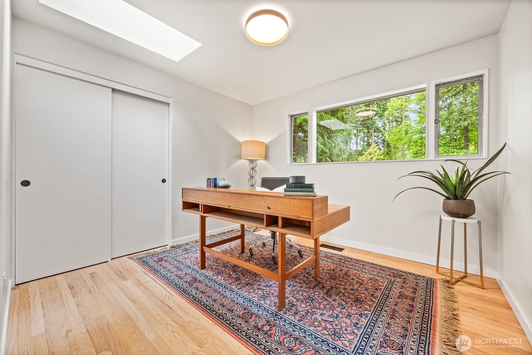 13526 Northshire Road Northwest Seattle, WA 98177 - Photo 22 of 40 a workspace with furniture and window