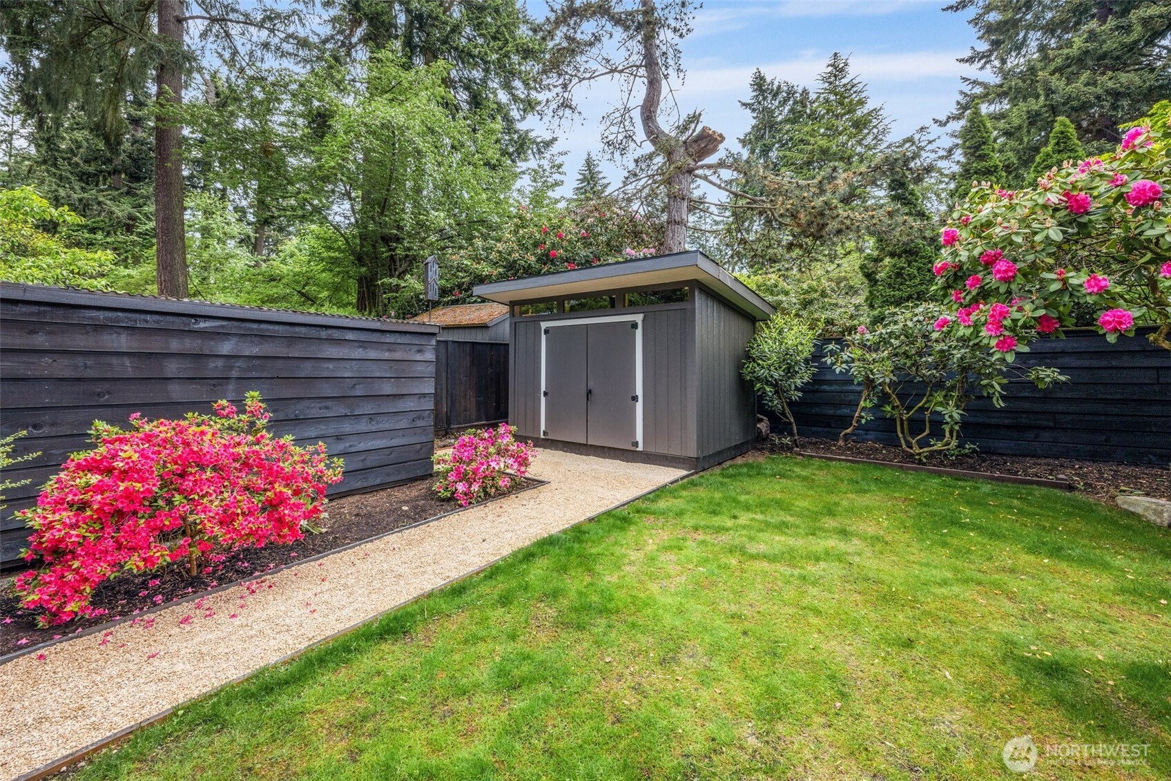 13526 Northshire Road Northwest Seattle, WA 98177 - Photo 38 of 40 a front view of a house with yard