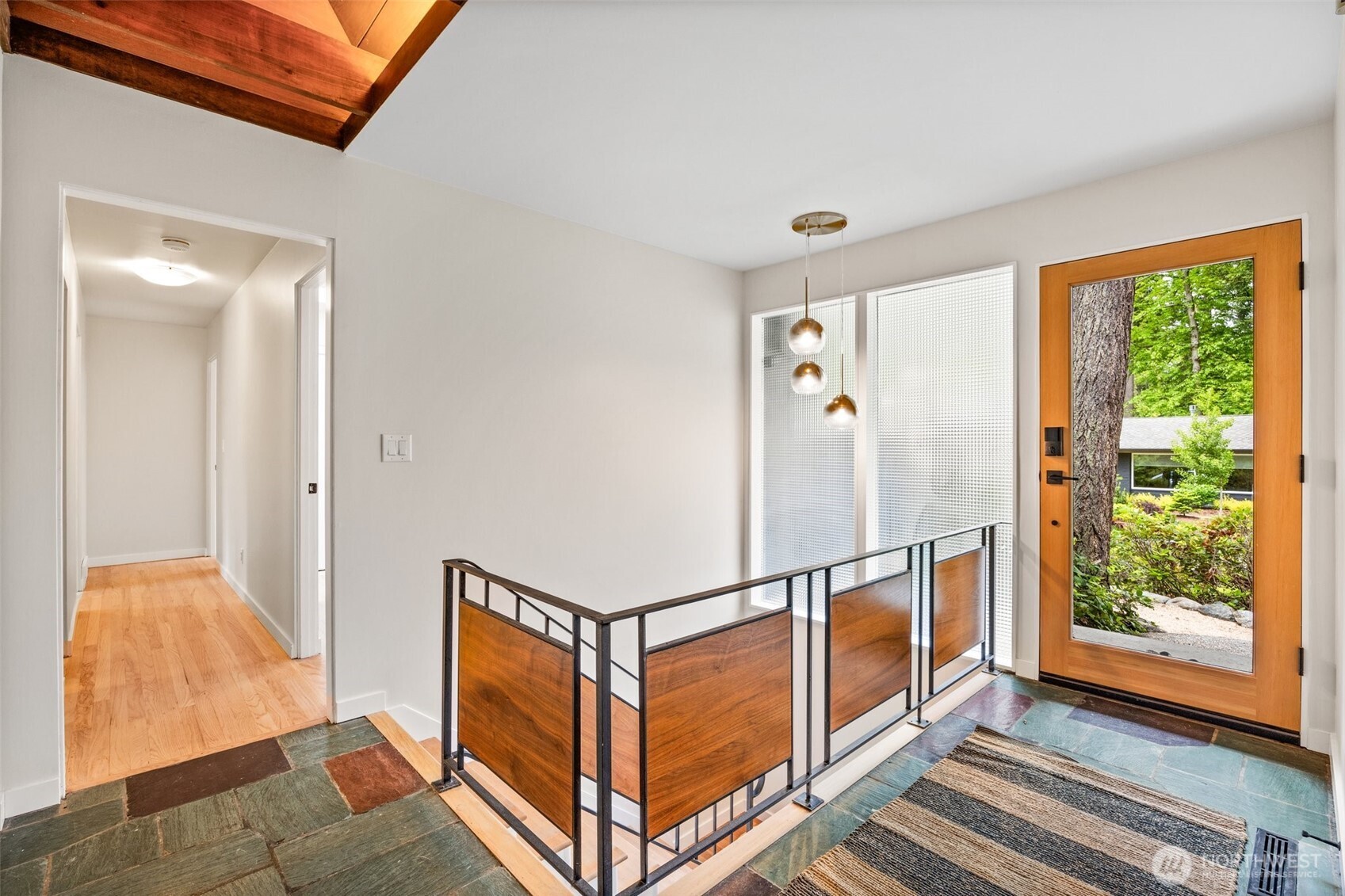 13526 Northshire Road Northwest Seattle, WA 98177 - Photo 5 of 40