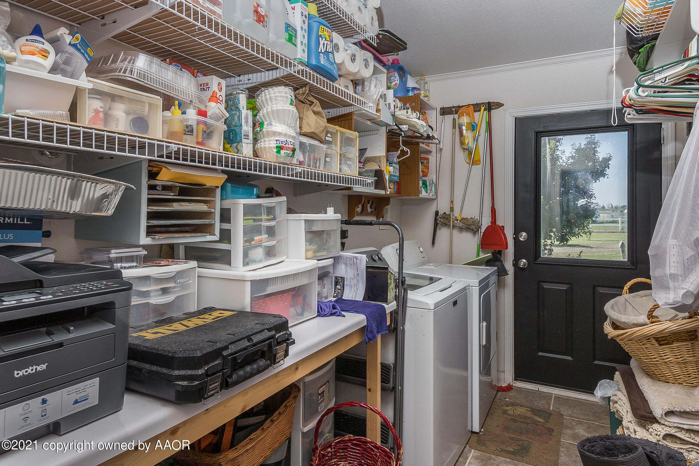 674 Plantation Road Amarillo, TX 79118 - Photo 24 of 35 024_Utility Room