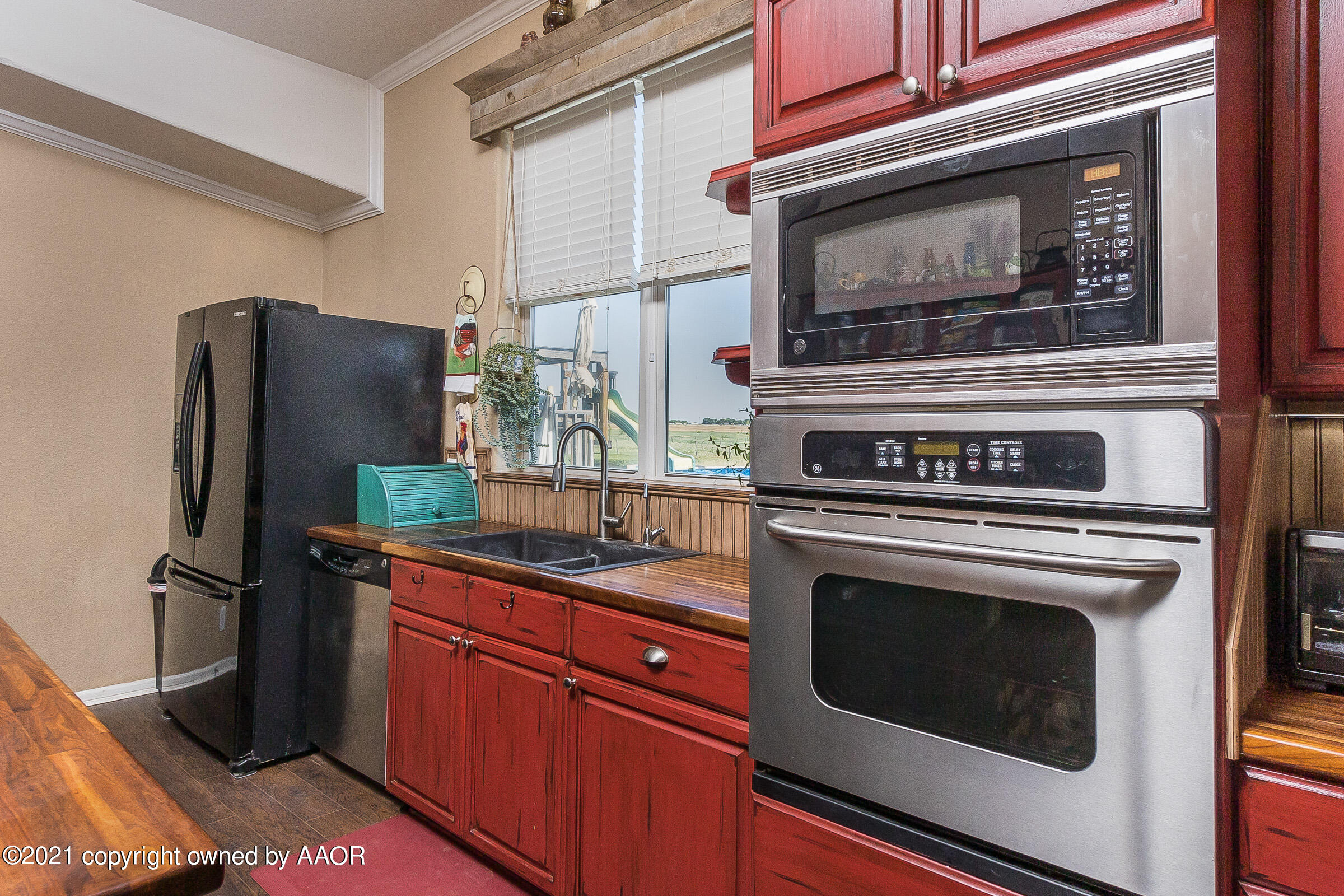 674 Plantation Road Amarillo, TX 79118 - Photo 9 of 35 009_Kitchen 2