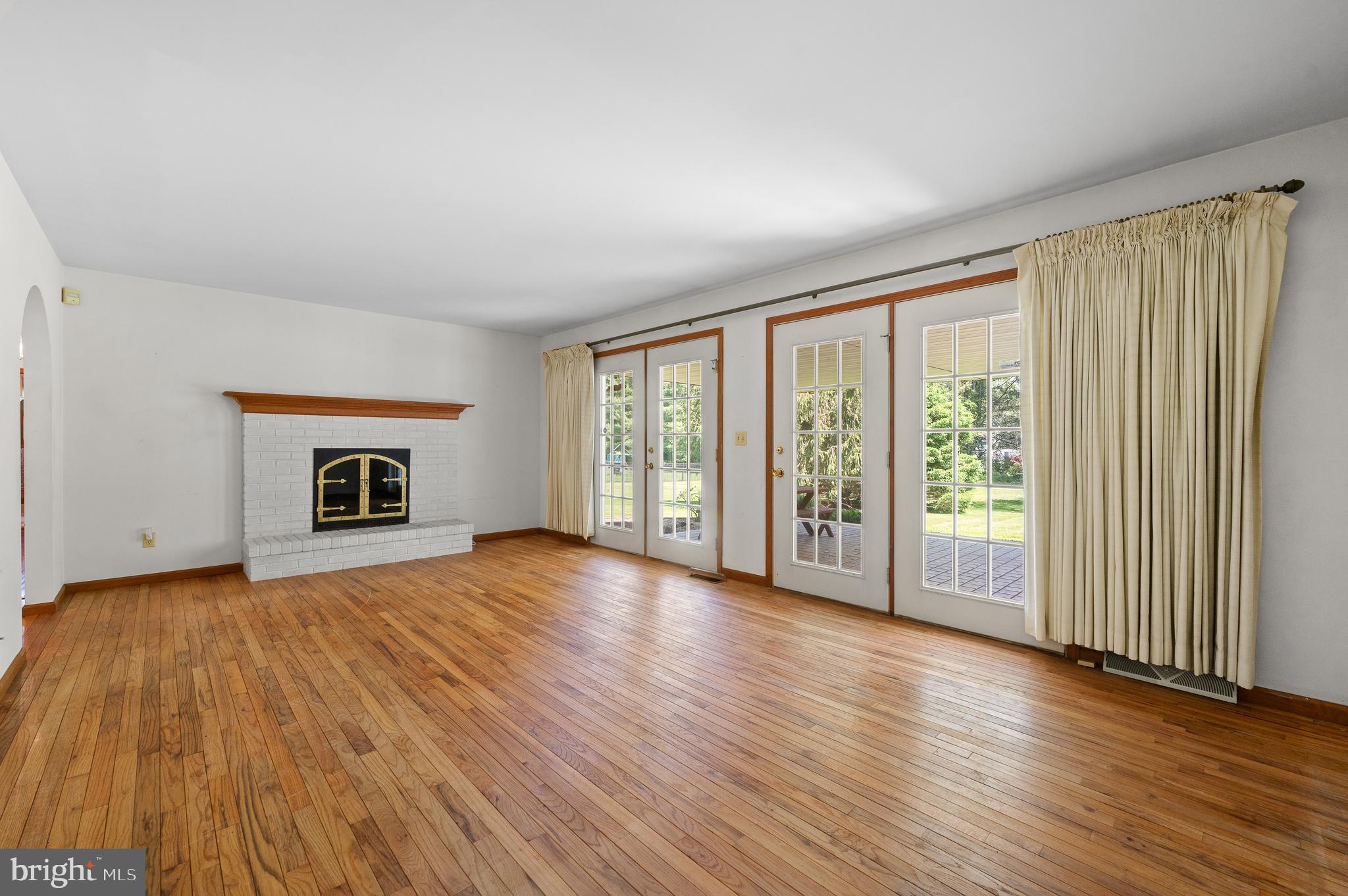1663 Cold Spring Road Newtown Square, PA 19073 - Photo 8 of 28 Family Room