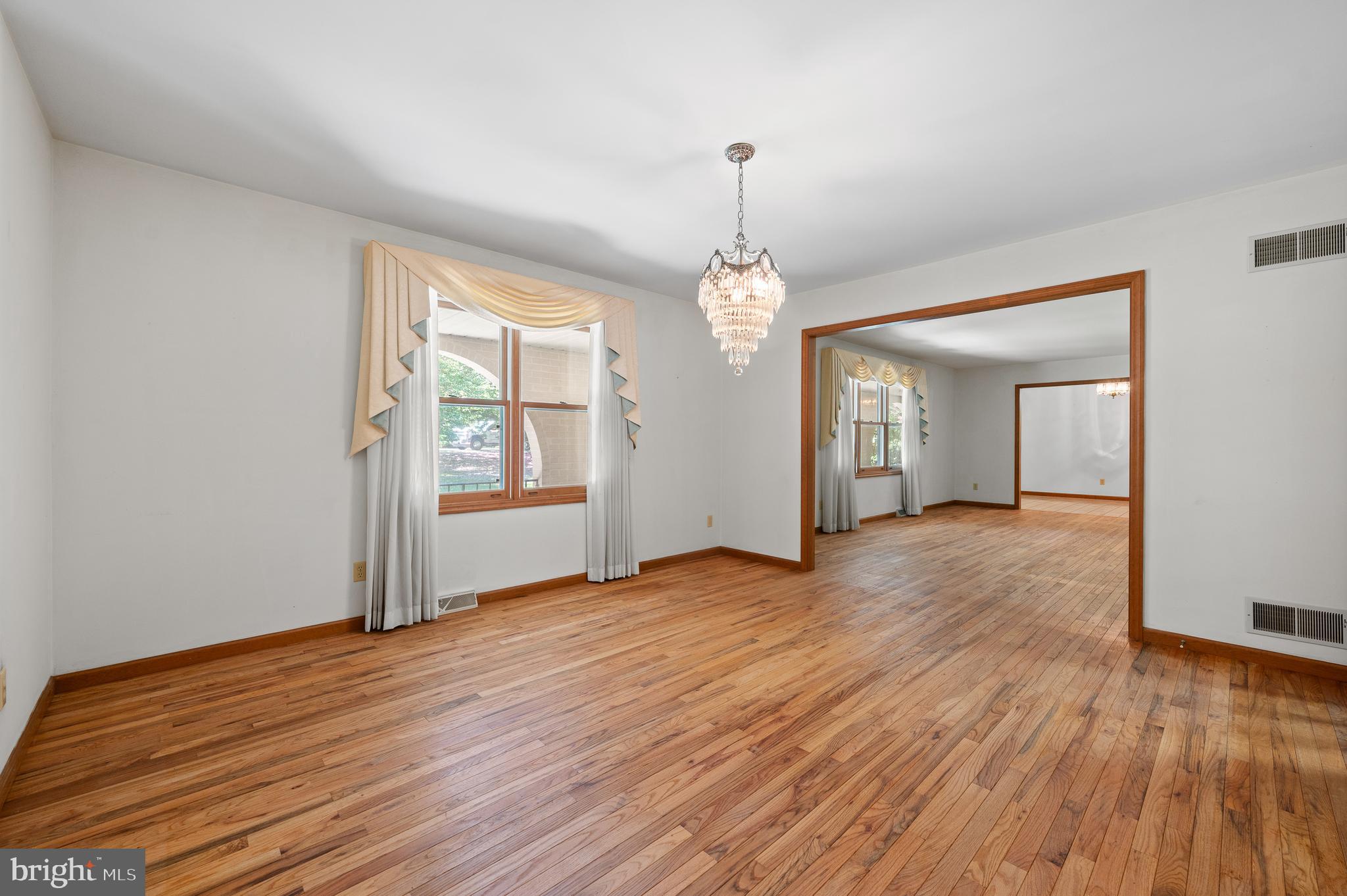 1663 Cold Spring Road Newtown Square, PA 19073 - Photo 10 of 28 Dining Room