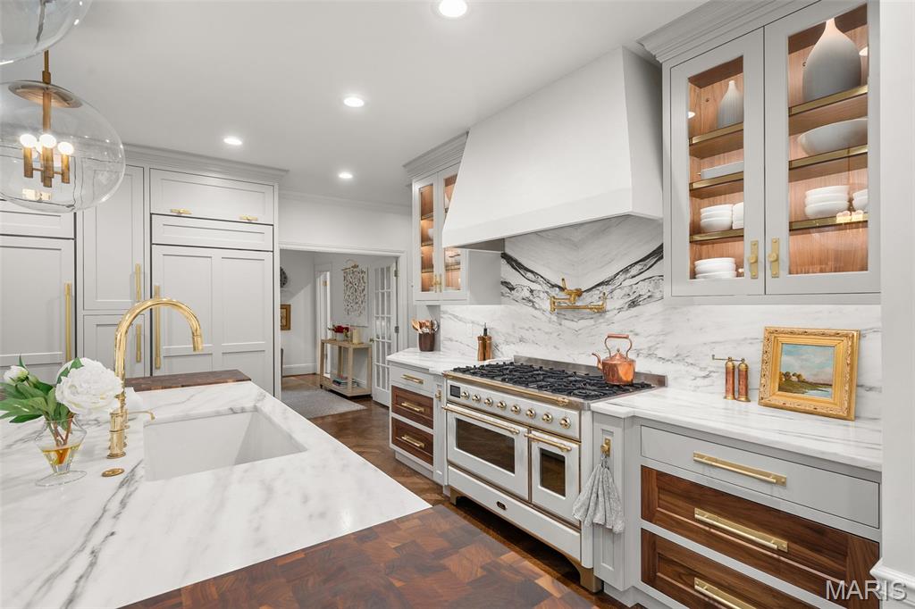 20 Picardy Lane Ladue, MO 63124 - Photo 12 of 38