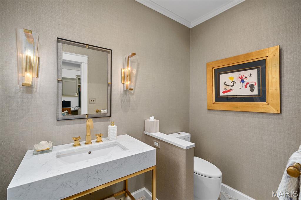 20 Picardy Lane Ladue, MO 63124 - Photo 19 of 38