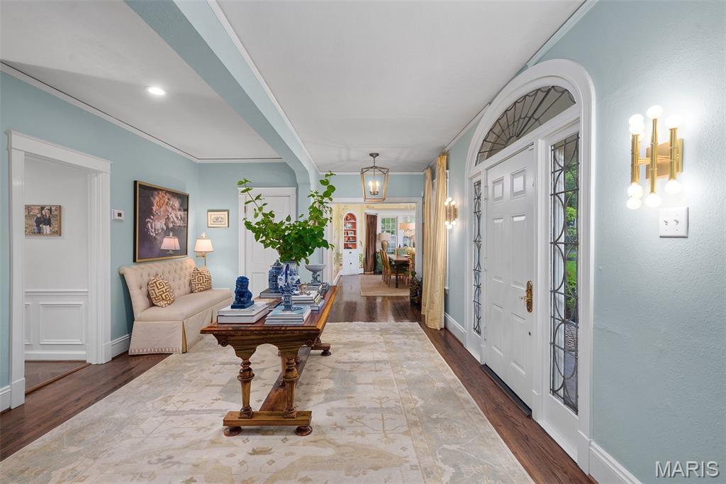 20 Picardy Lane Ladue, MO 63124 - Photo 2 of 38