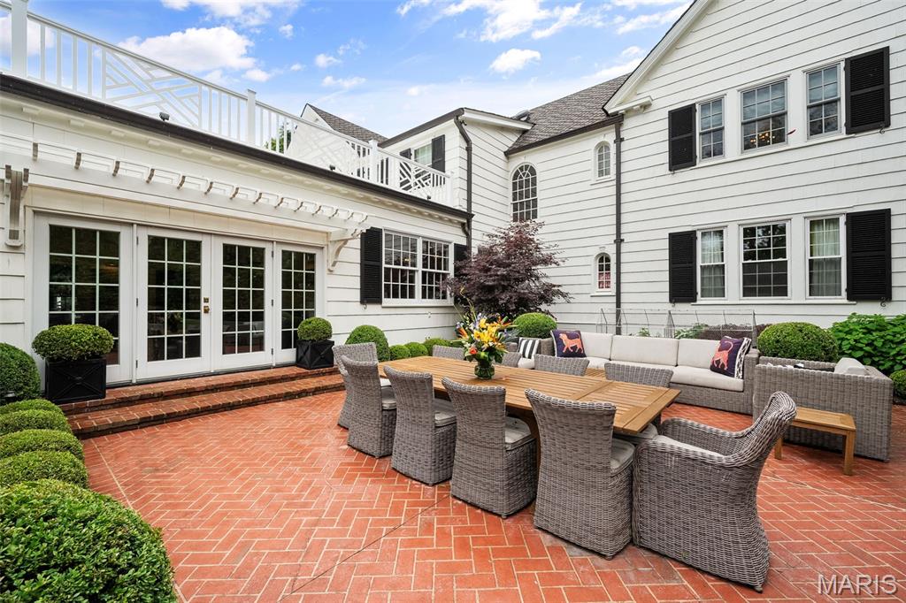 20 Picardy Lane Ladue, MO 63124 - Photo 33 of 38