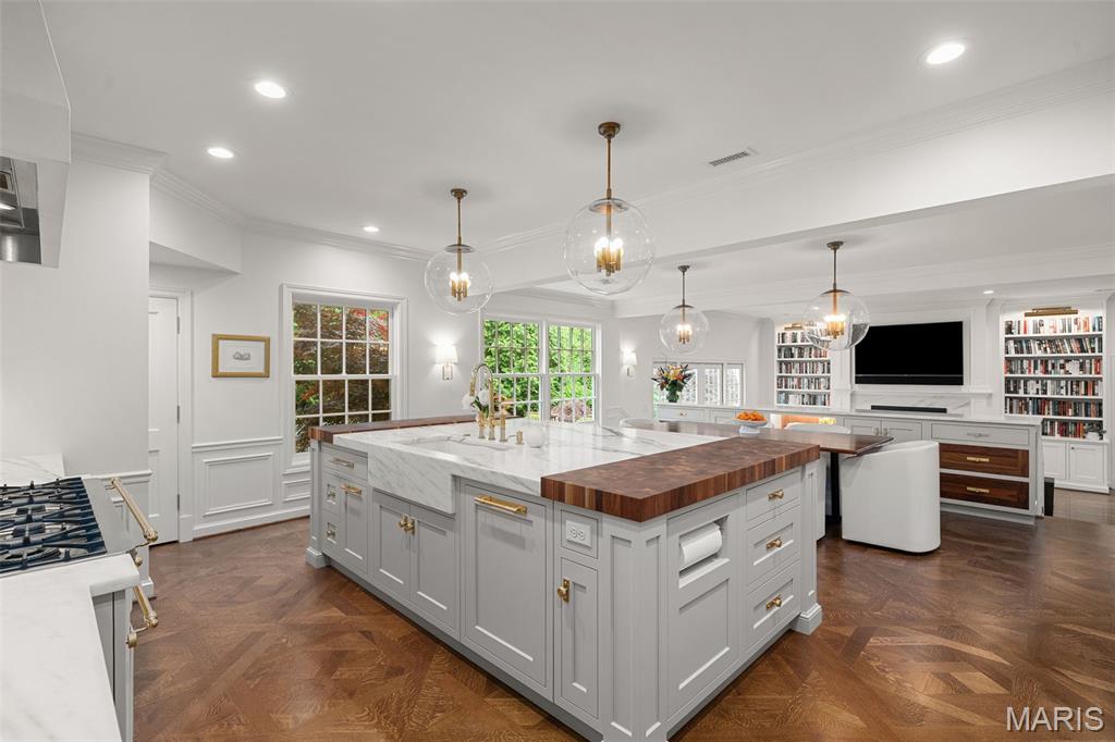 20 Picardy Lane Ladue, MO 63124 - Photo 10 of 38