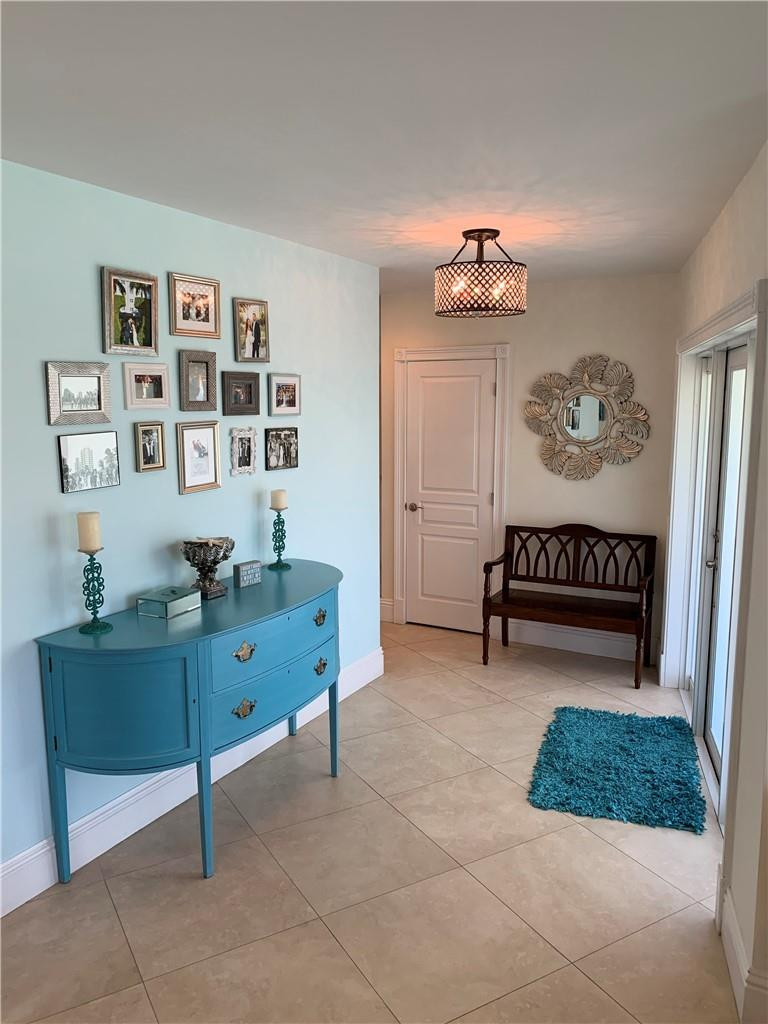 565 Northwest 11th Avenue Boca Raton, FL 33486 - Photo 3 of 21 Photo 3
