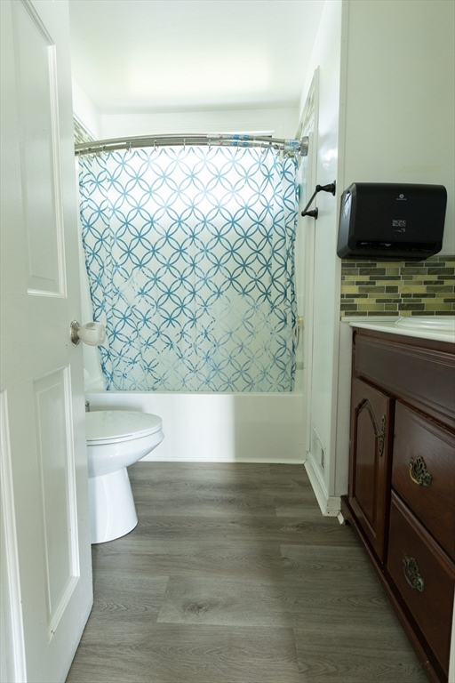 25 Beaconsfield Street Lawrence, MA 01843 - Photo 20 of 36 a view of bathroom with bathtub and shower