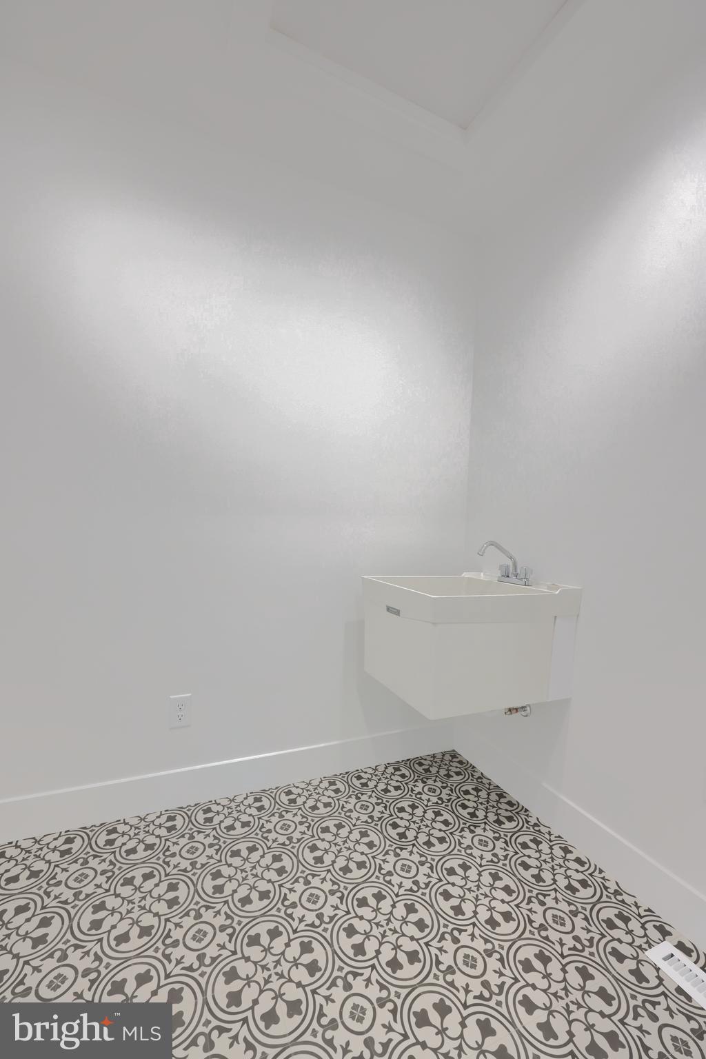 47 Vista Court Lititz, PA 17543 - Photo 14 of 65 Second floor laundry room