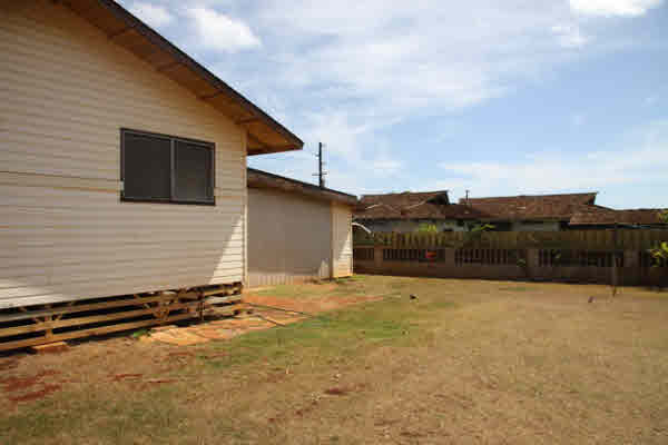 4875 Moi Road Hanapepe, HI 96716 - Photo 18 of 25 a backyard of house