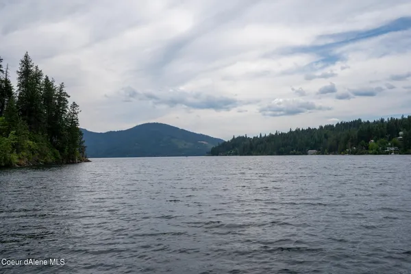 $1,495,000 | 13275 North Nannas Nook Lane, Hayden, ID 83835