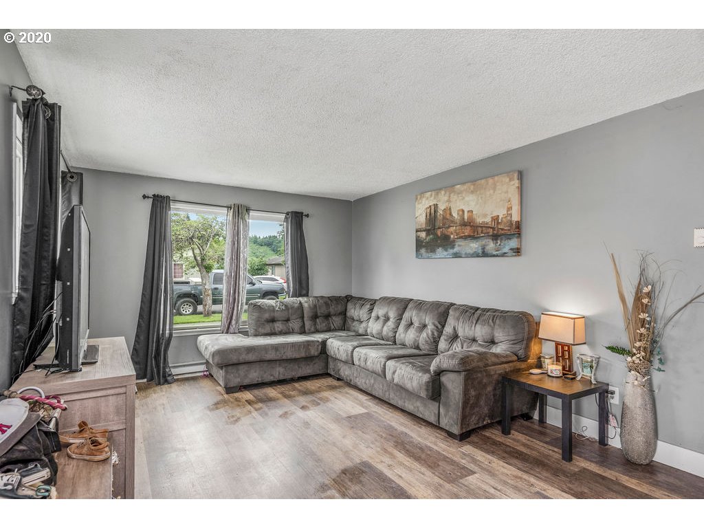 4710 Merlin Street Longview, WA 98632 - Photo 5 of 17 Gallery Image 5