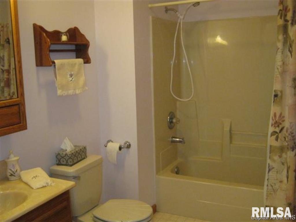 1085 Klor Road Buffalo, IL 62515 - Photo 12 of 12 Gallery Image 12