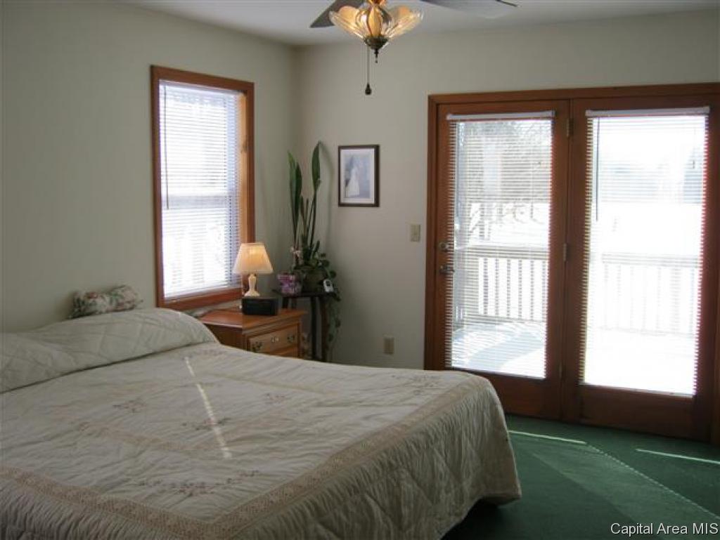 1085 Klor Road Buffalo, IL 62515 - Photo 8 of 12 Gallery Image 8