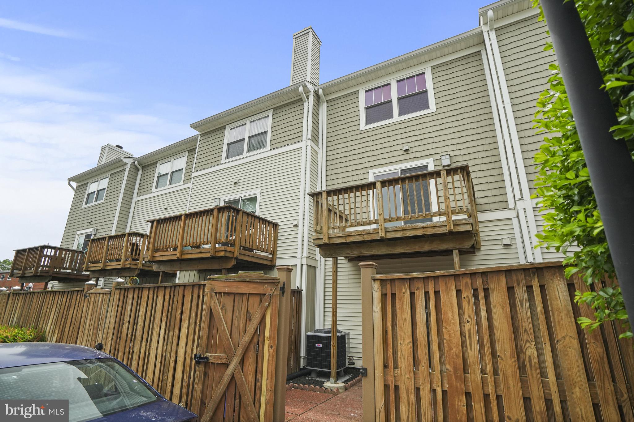 3823 9th Road South Arlington, VA 22204 - Photo 34 of 40 a front view of a house with balcony