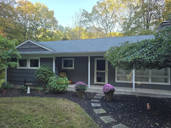 $499,500 | 32 Old Green Road, Newtown, CT 06482