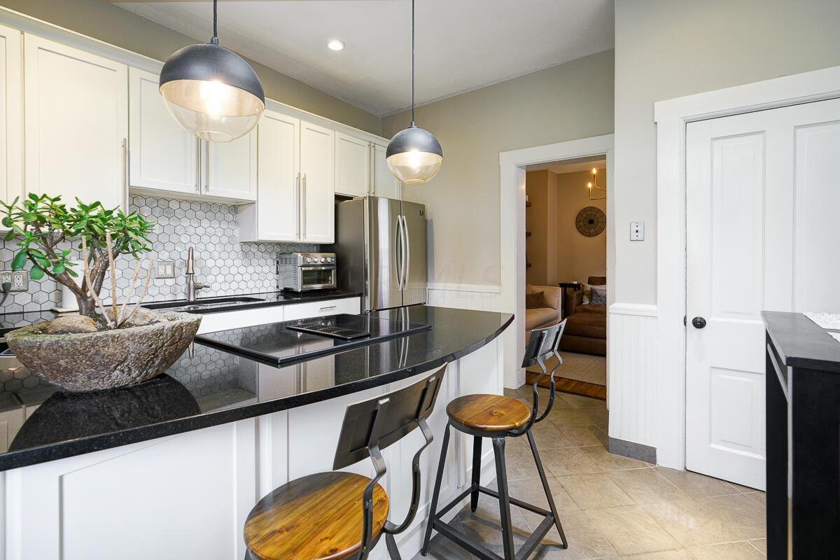 709 South 3rd Street Columbus, OH 43206 - Photo 10 of 33 Eat-In Kitchen