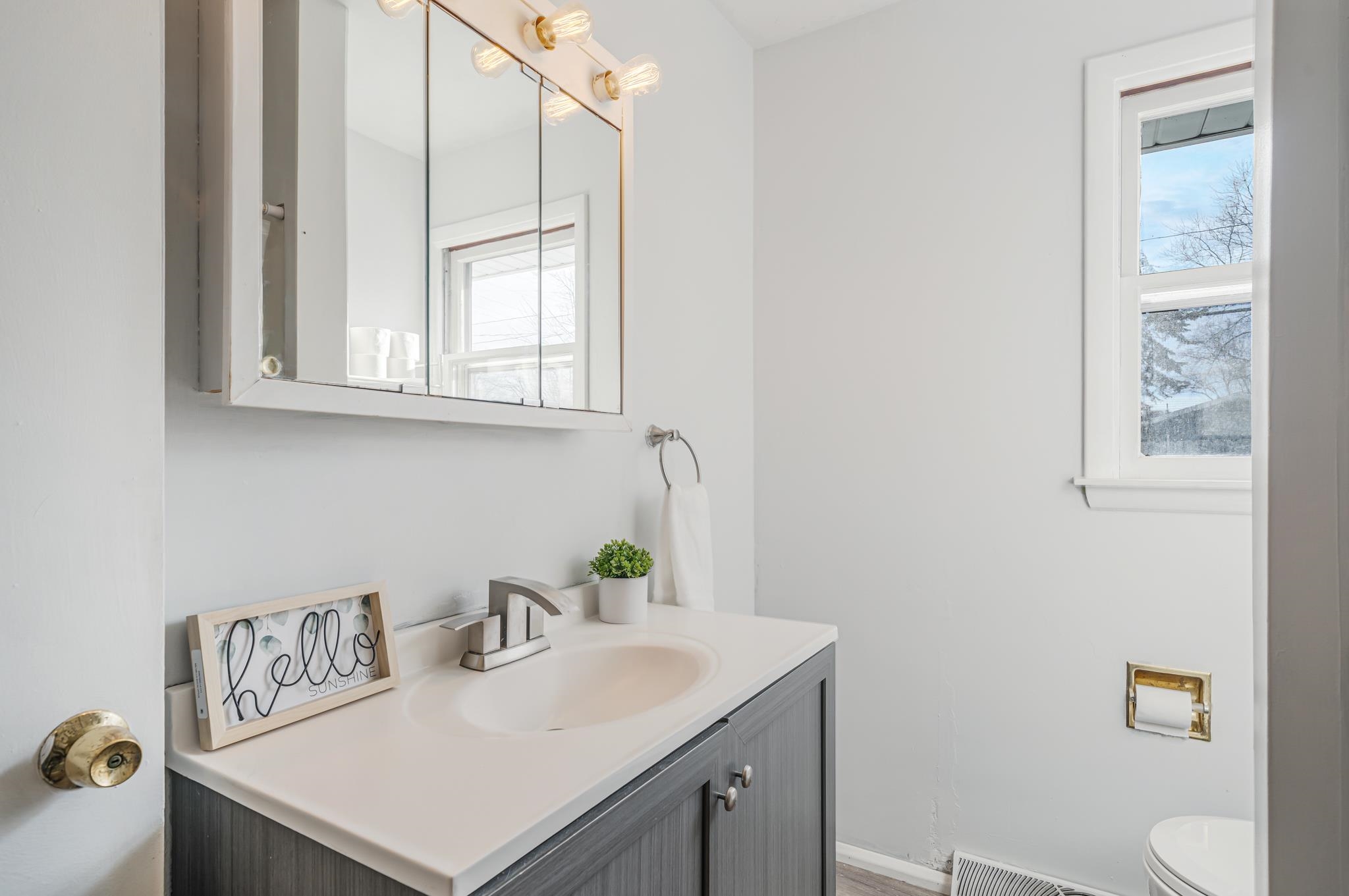 407 East Calumet Street Appleton, WI 54915 - Photo 13 of 33