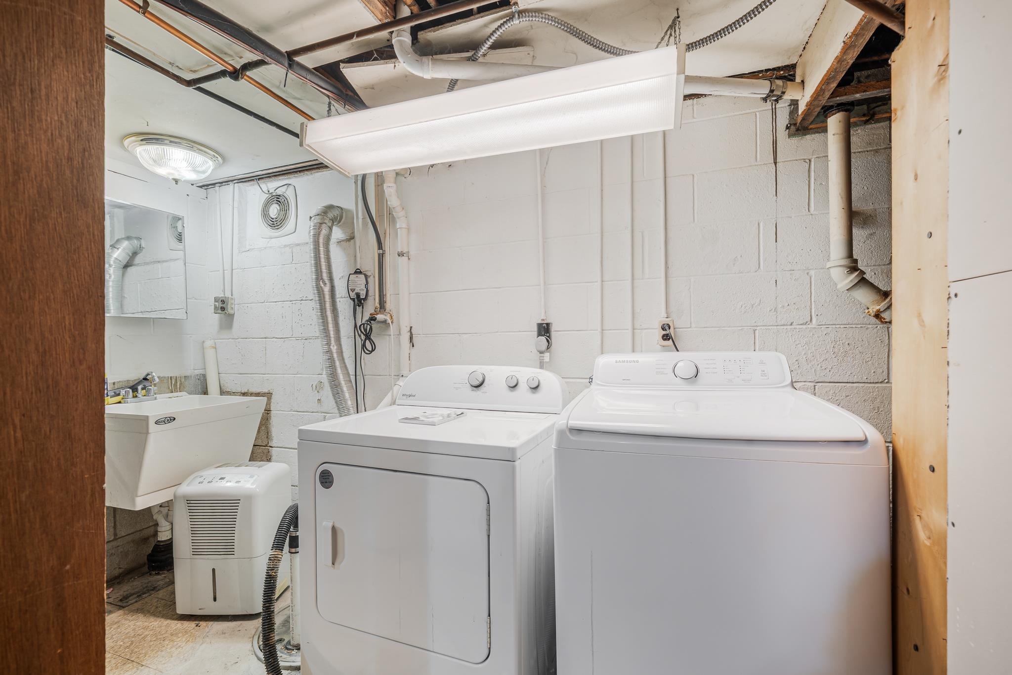 407 East Calumet Street Appleton, WI 54915 - Photo 23 of 33