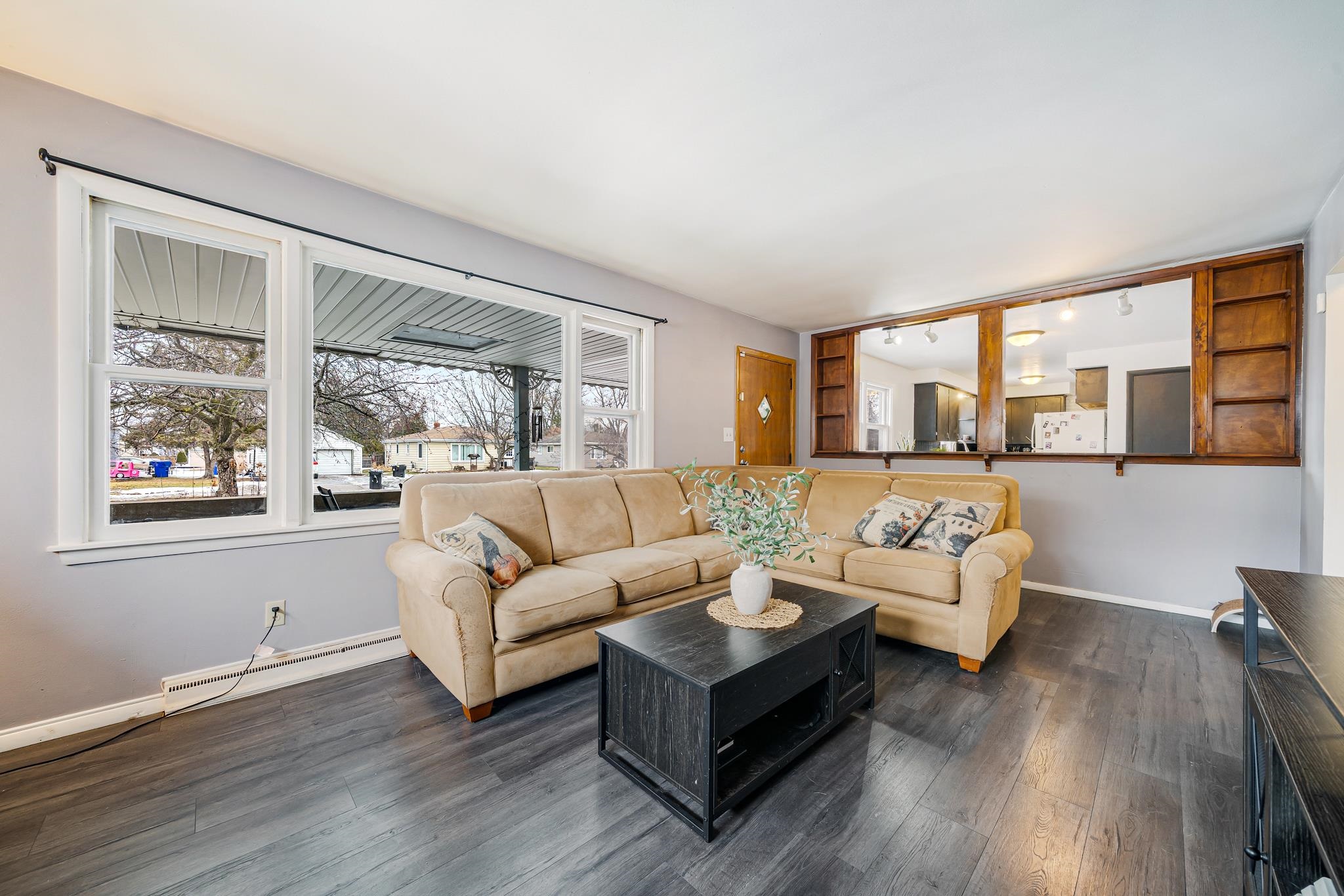 407 East Calumet Street Appleton, WI 54915 - Photo 4 of 33