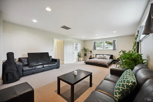 $2,200,000 | 5301 Highway 128, Geyserville, CA 95441