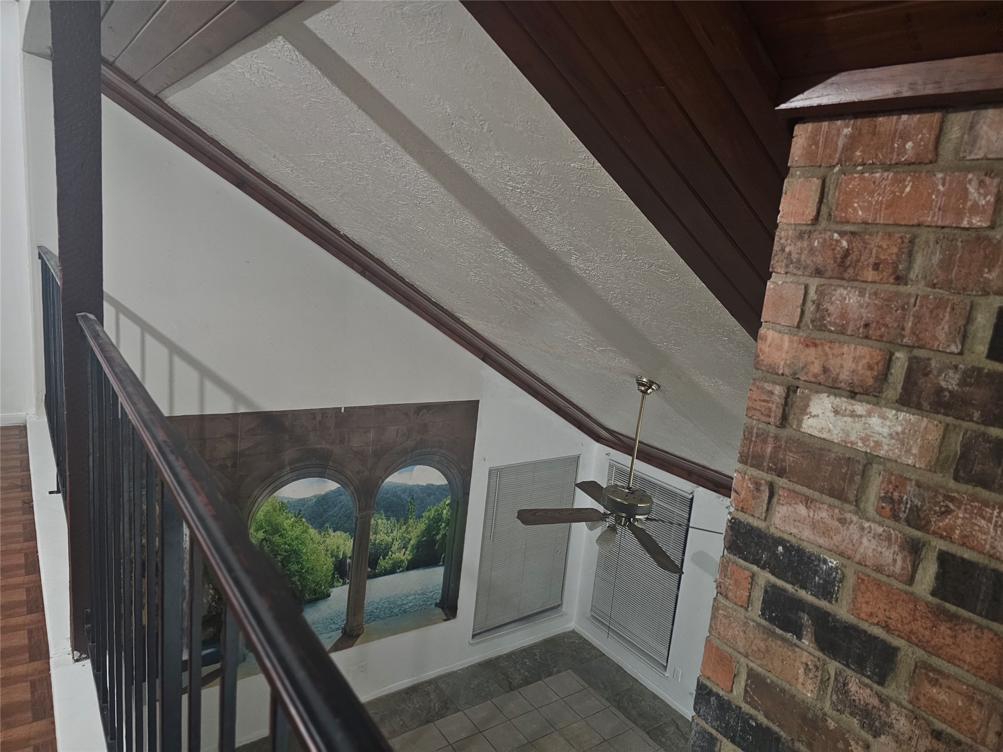 4011 Alshire Drive Spring, TX 77373 - Photo 27 of 37 high celling from top