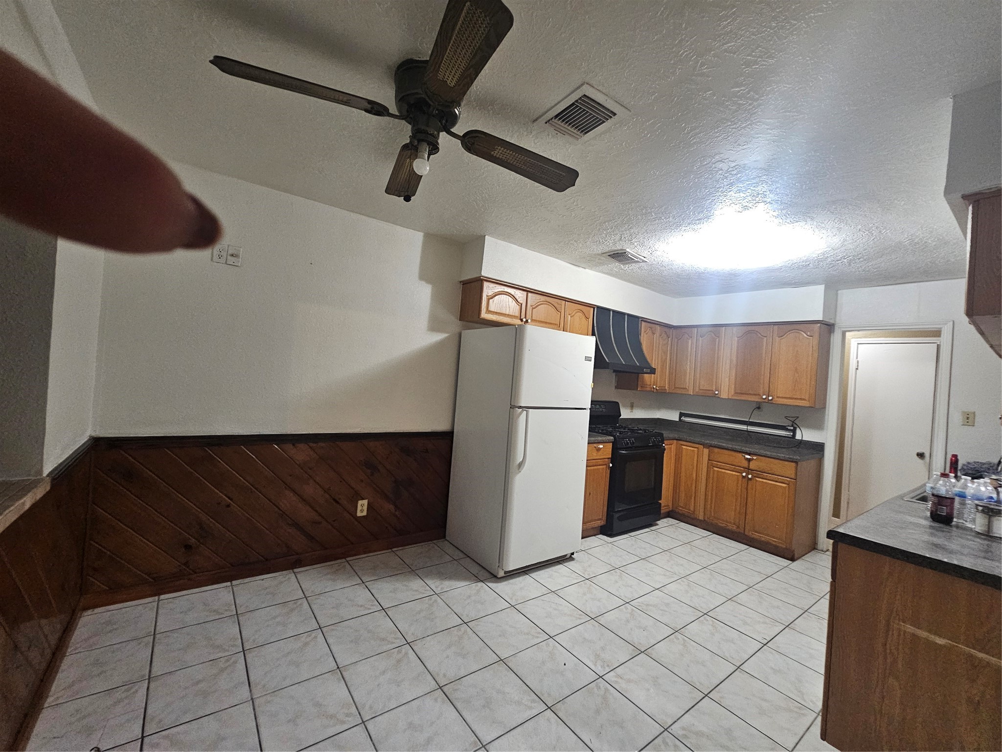 4011 Alshire Drive Spring, TX 77373 - Photo 8 of 37 view of kitchen