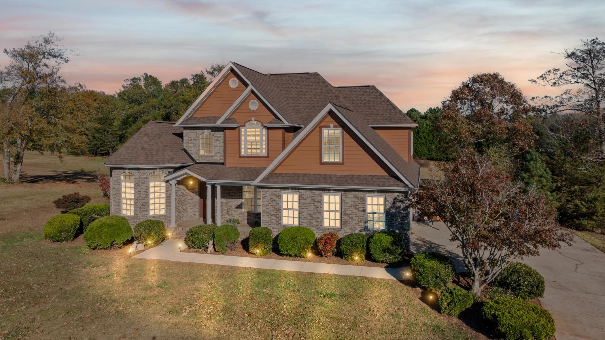 329 Shoreview Drive Chesnee, SC 29323 - Photo 4 of 50