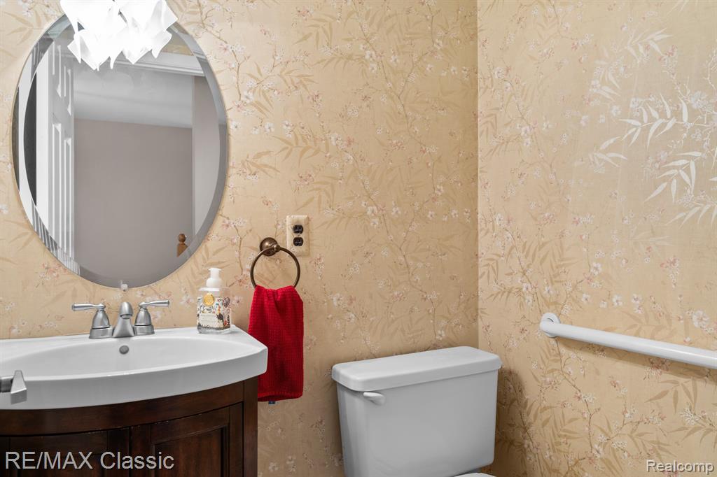 23127 Farmington Road Farmington, MI 48336 - Photo 28 of 51 Gallery Image 28