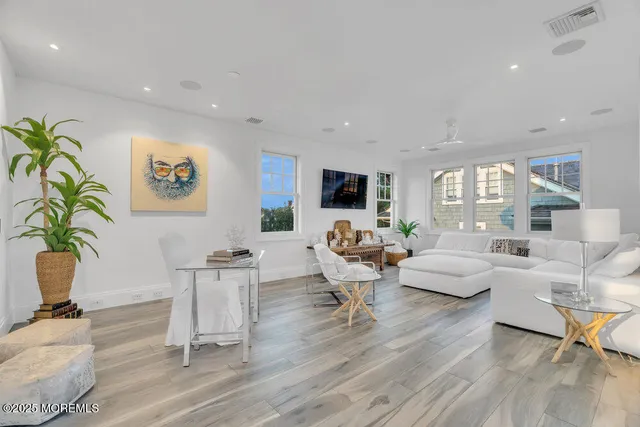 $20,000 | 985 North Ocean Avenue, Mantoloking, NJ 08738