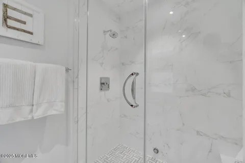 $20,000 | 985 North Ocean Avenue, Mantoloking, NJ 08738