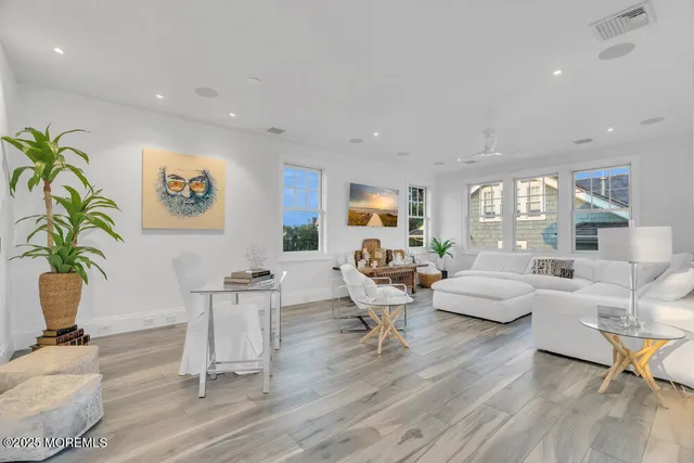 $20,000 | 985 North Ocean Avenue, Mantoloking, NJ 08738