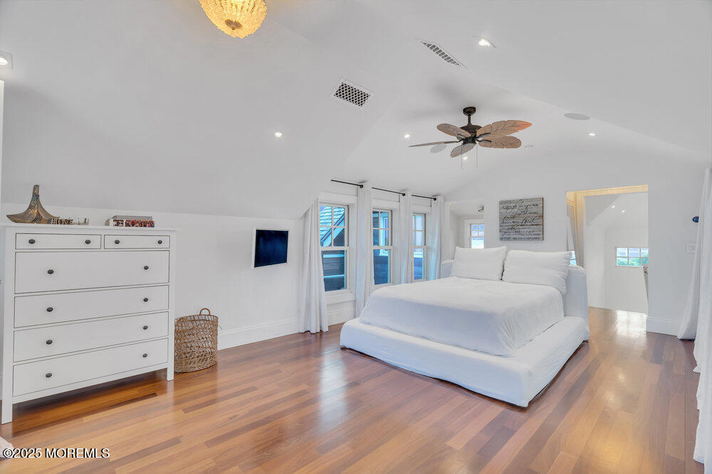 985 North Ocean Avenue Mantoloking, NJ 08738 - Photo 88 of 163 a living room with hard wood floors and a dresser